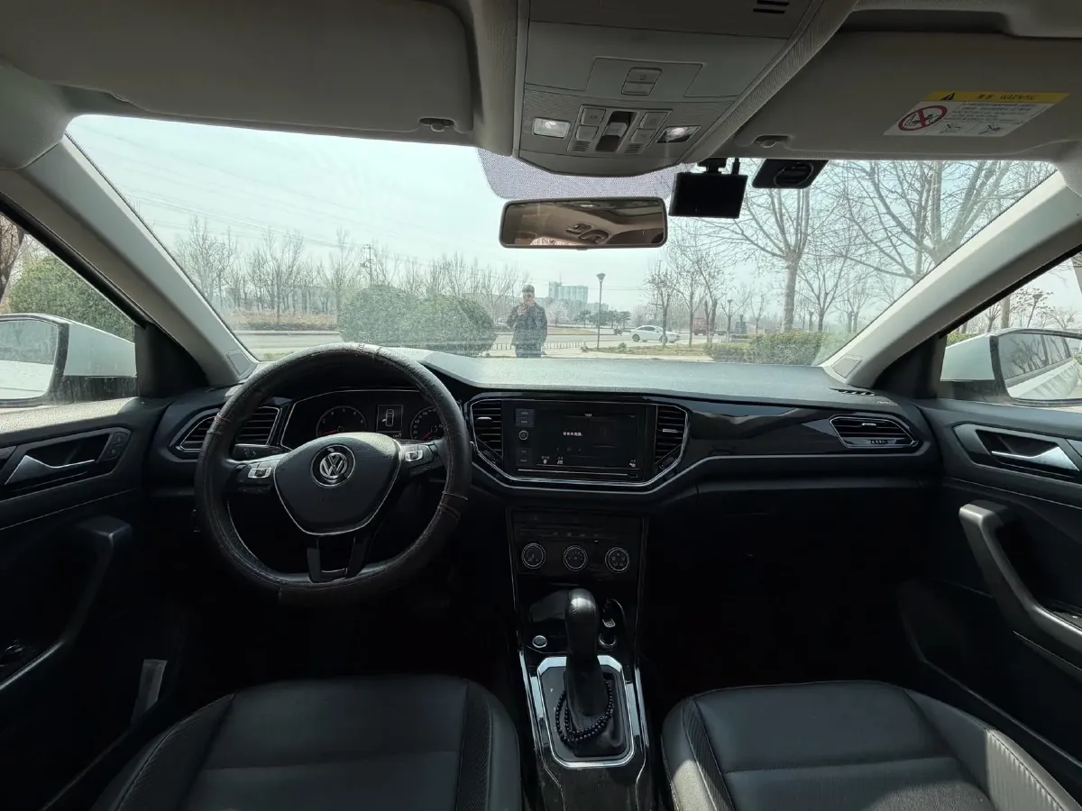 2019 Volkswagen T-Roc 1.4T 150HP L4 7DCT,autocango,china used car exporter,china ev exporter,chinese used car exporter,chinese used ev exporter