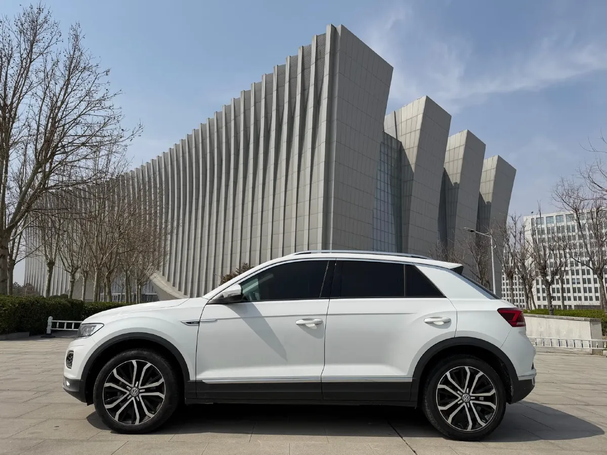 2019 Volkswagen T-Roc 1.4T 150HP L4 7DCT,autocango,china used car exporter,china ev exporter,chinese used car exporter,chinese used ev exporter