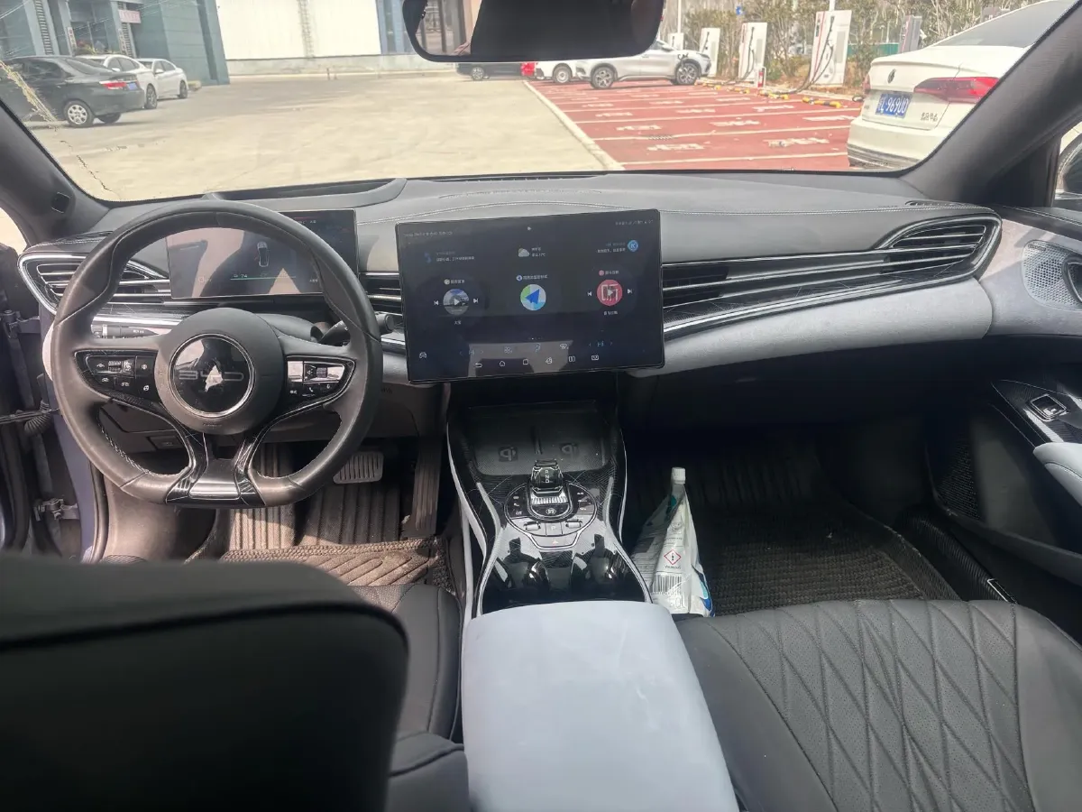 2022 AITO AITO M5 Range Extended 125HP REEV 40KWH,autocango,china used car exporter,china ev exporter,chinese used car exporter,chinese used ev exporter