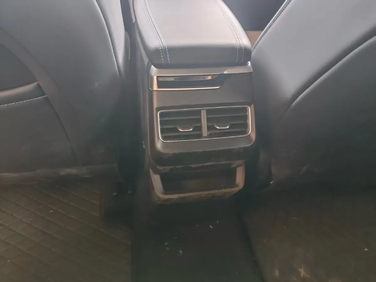 2023 Geely Preface 1.5T 181HP L4 7DCT,autocango,china used car exporter,china ev exporter,chinese used car exporter,chinese used ev exporter