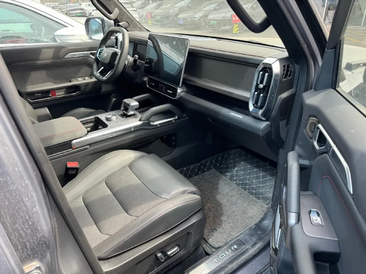 2023 Jetour Traveller 2.0T 254HP L4 7DCT,autocango,china used car exporter,china ev exporter,chinese used car exporter,chinese used ev exporter