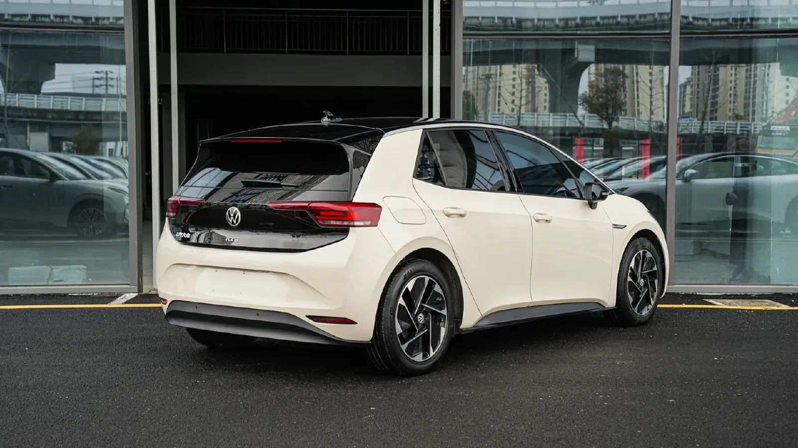 2023 Volkswagen ID.3 BEV 52.8KWH,autocango,china used car exporter,china ev exporter,chinese used car exporter,chinese used ev exporter