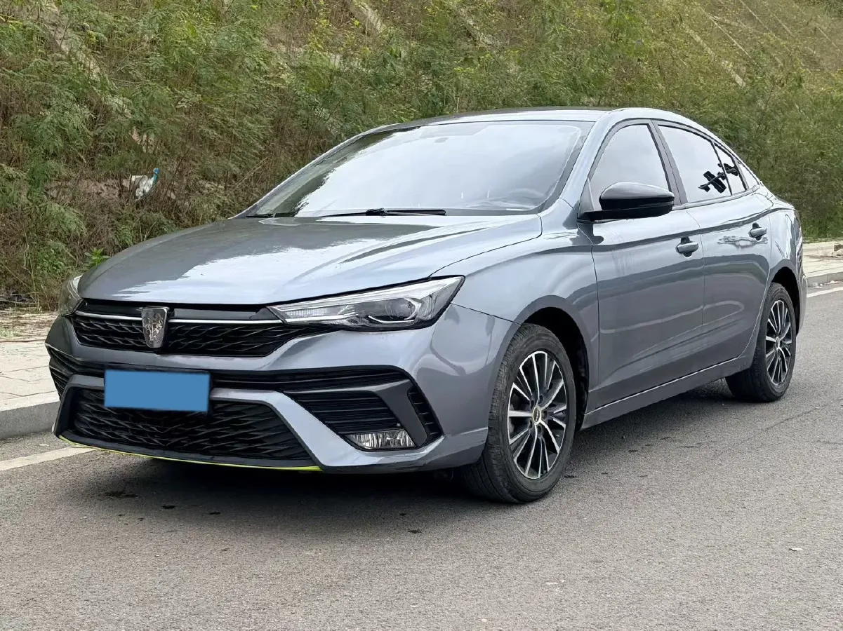 2021 Roewe i5 1.5L 120HP L4 5MT,autocango,china used car exporter,china ev exporter,chinese used car exporter,chinese used ev exporter