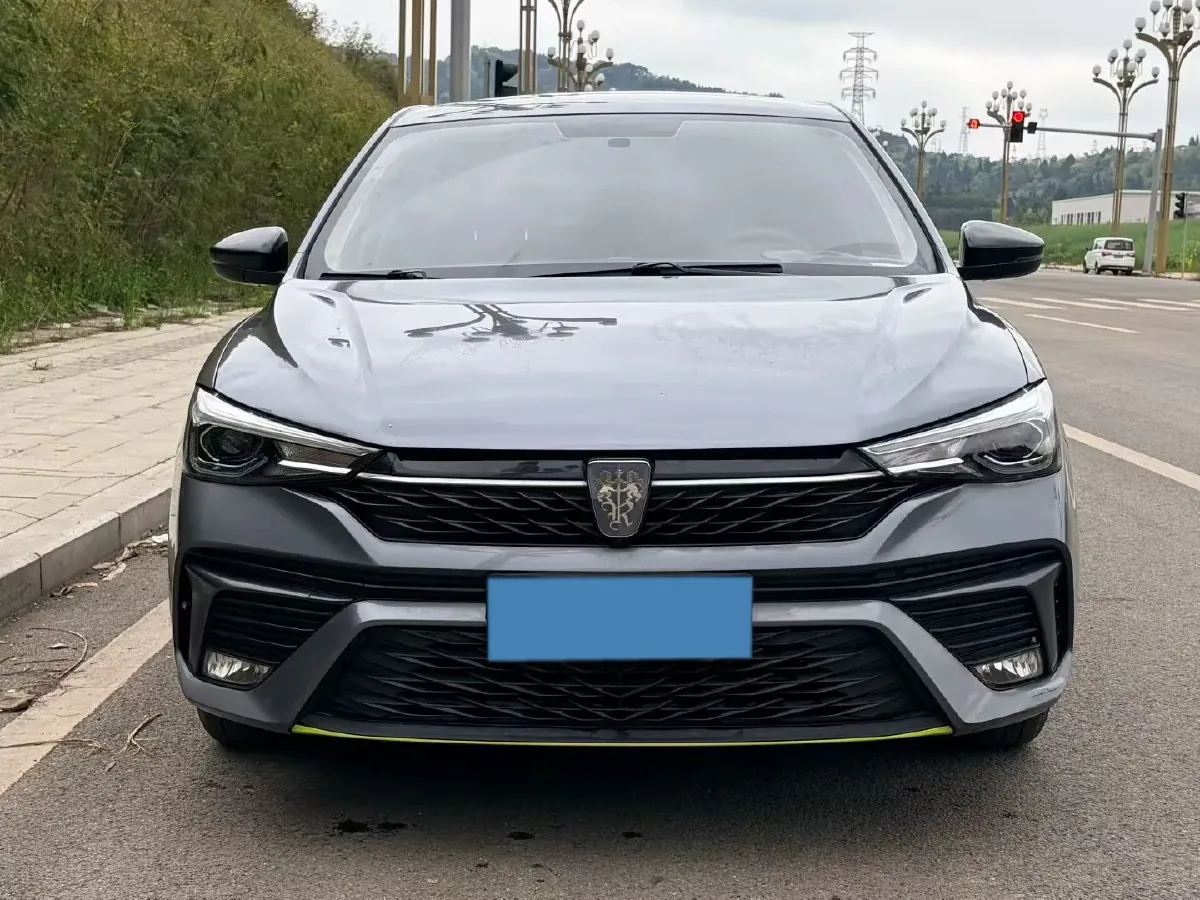 2021 Roewe i5 1.5L 120HP L4 5MT,autocango,china used car exporter,china ev exporter,chinese used car exporter,chinese used ev exporter