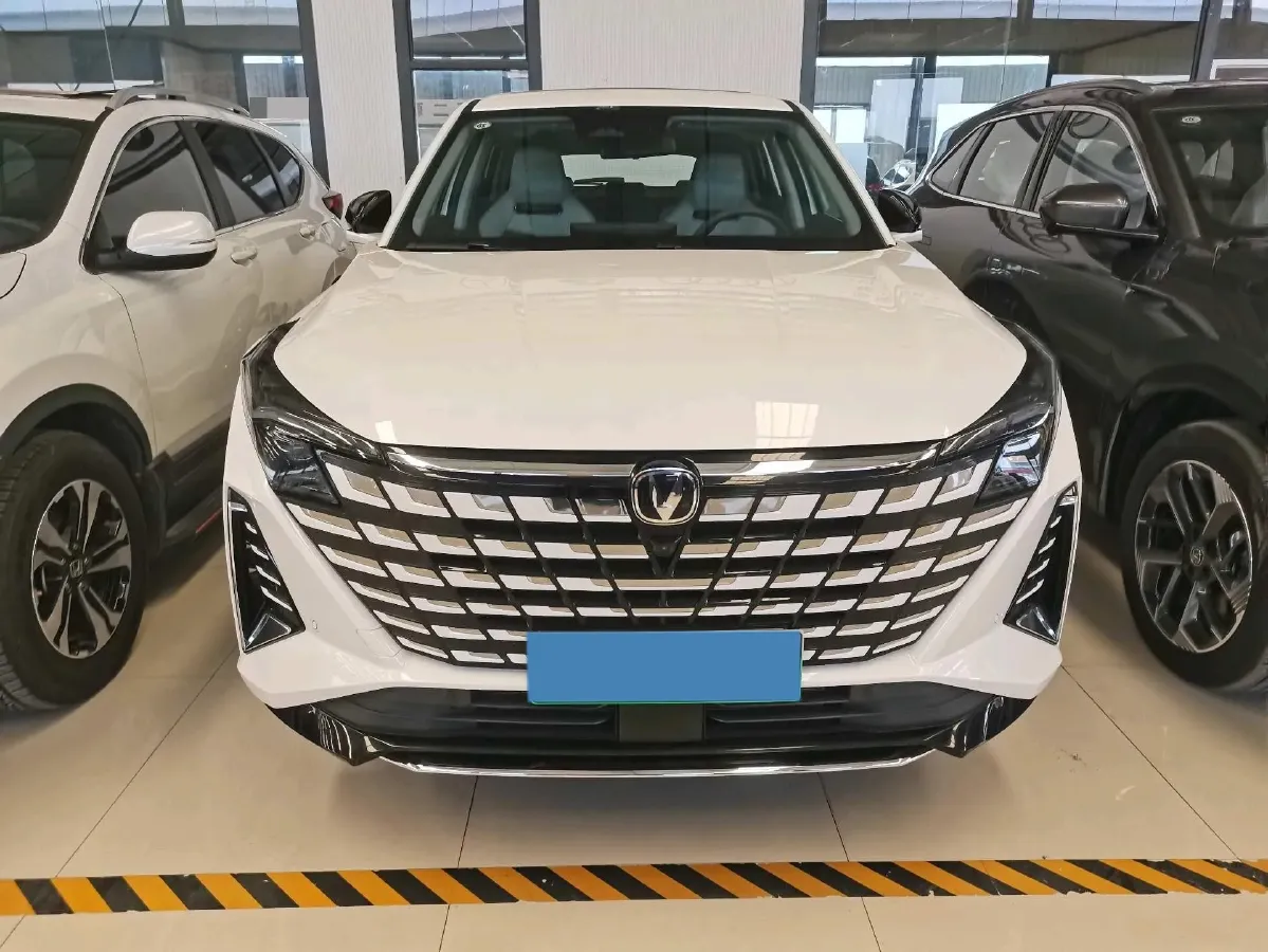 2024 ChangAn UNI-Z 1.5L 98HP L4 E-CVT PHEV 18.4KWH,autocango,china used car exporter,china ev exporter,chinese used car exporter,chinese used ev exporter