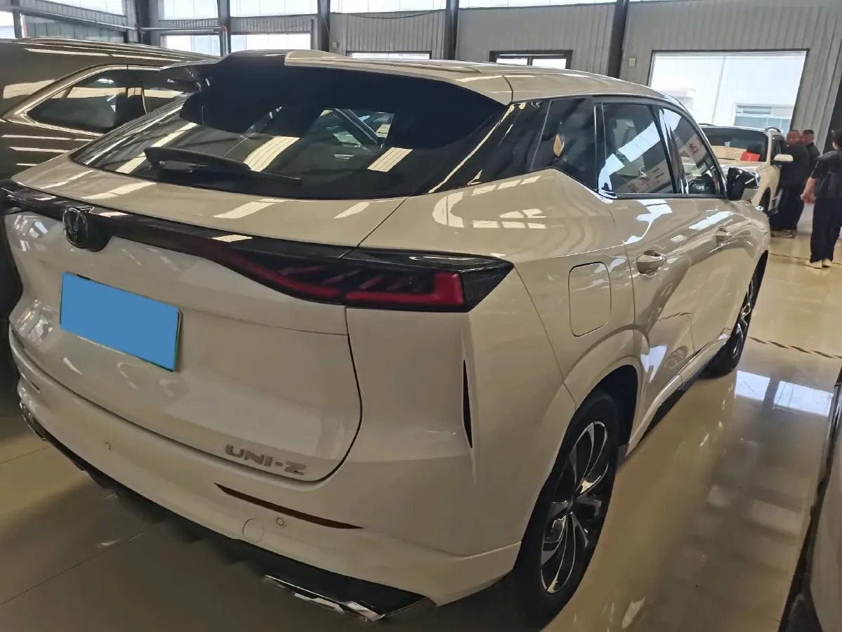 2024 ChangAn UNI-Z 1.5L 98HP L4 E-CVT PHEV 18.4KWH,autocango,china used car exporter,china ev exporter,chinese used car exporter,chinese used ev exporter