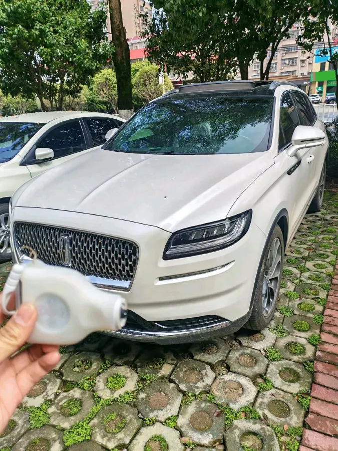 2021 Lincoln Nautilus 2.0T 245HP L4 8AT,autocango,china used car exporter,china ev exporter,chinese used car exporter,chinese used ev exporter