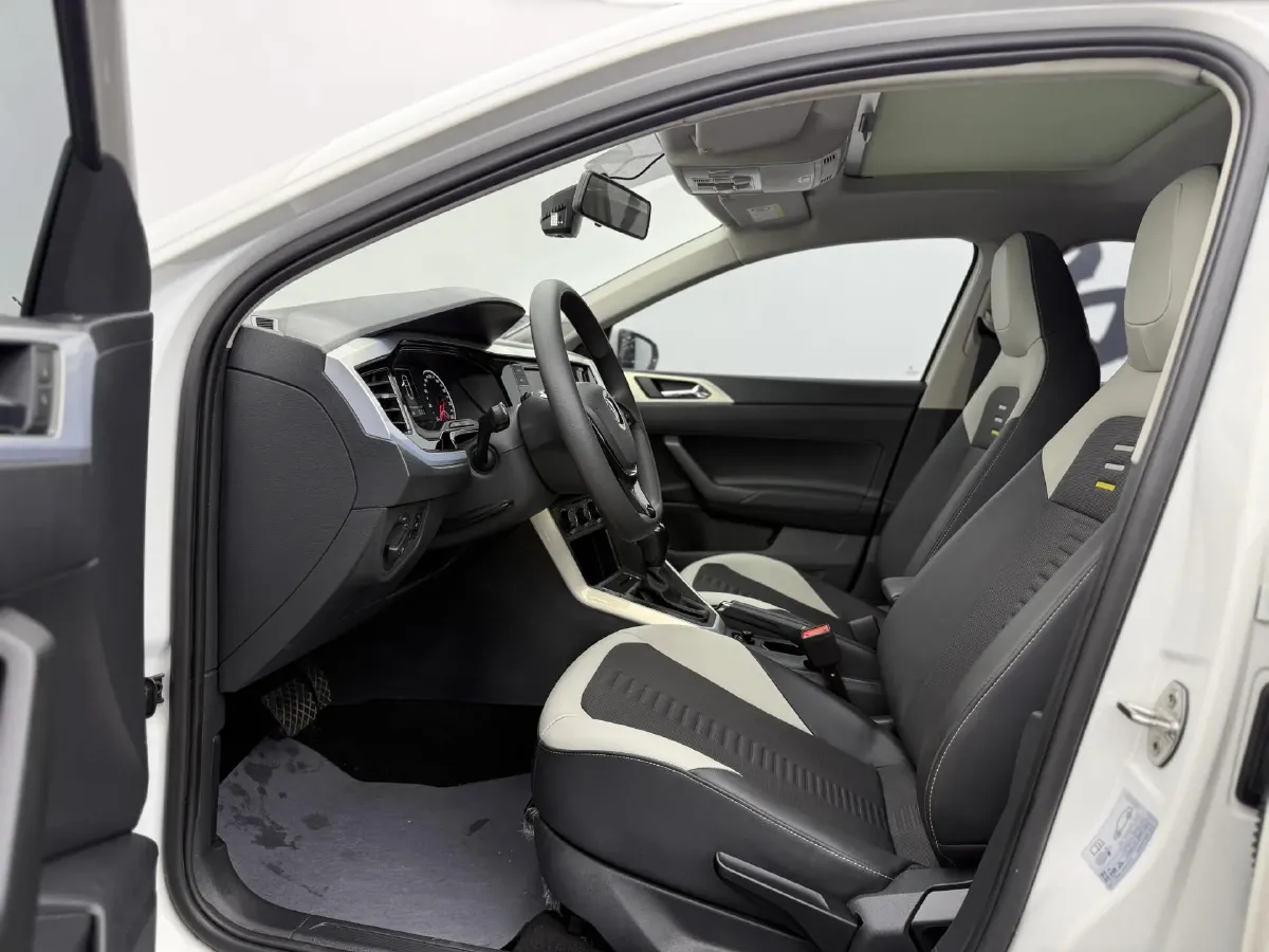 2021 Haval H6 1.5T 169HP L4 7DCT,autocango,china used car exporter,china ev exporter,chinese used car exporter,chinese used ev exporter