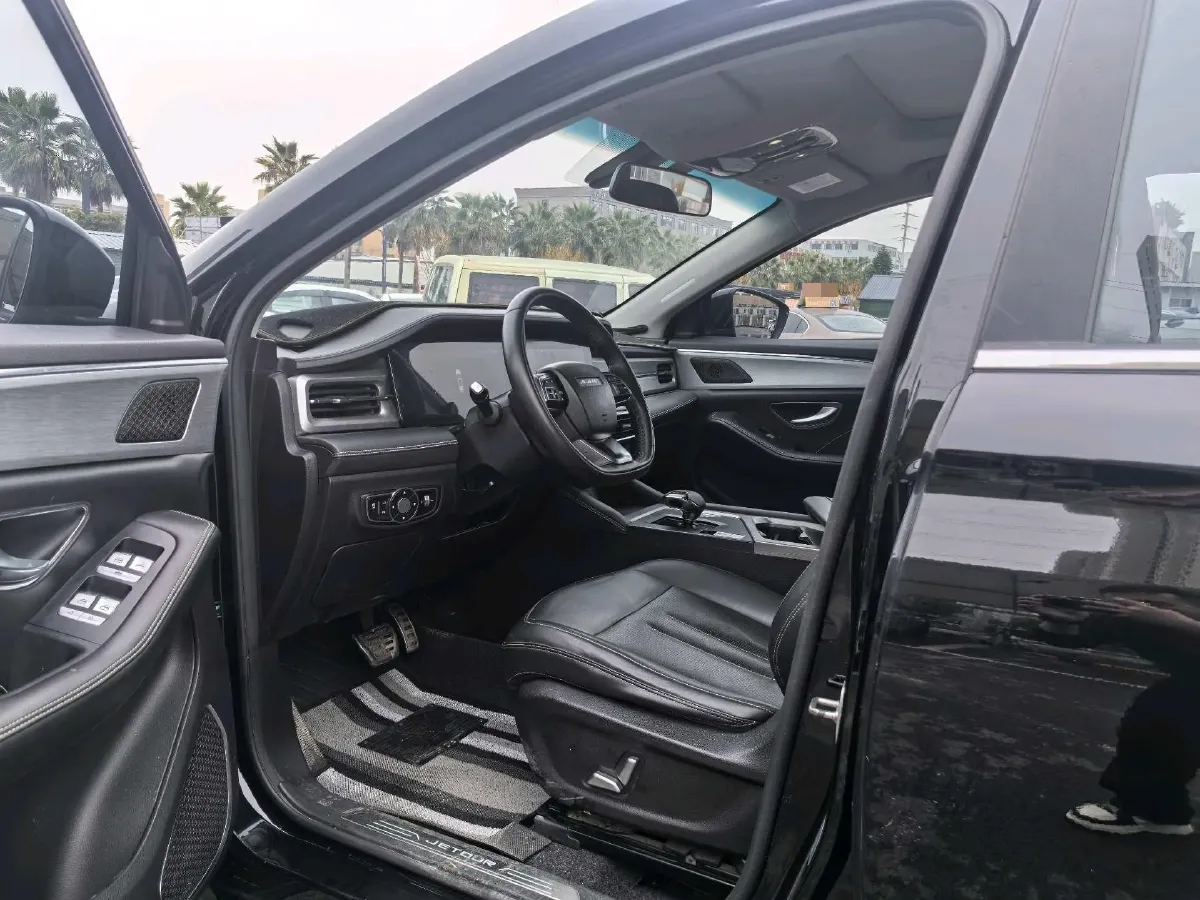 2021 Jetour X90 1.6T 197HP L4 7DCT,autocango,china used car exporter,china ev exporter,chinese used car exporter,chinese used ev exporter