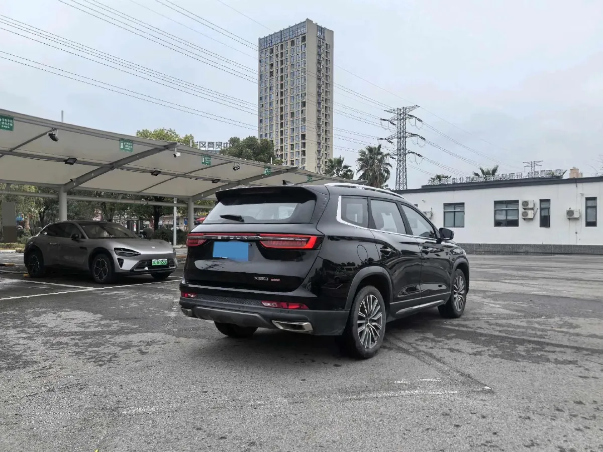 2021 Jetour X90 1.6T 197HP L4 7DCT,autocango,china used car exporter,china ev exporter,chinese used car exporter,chinese used ev exporter