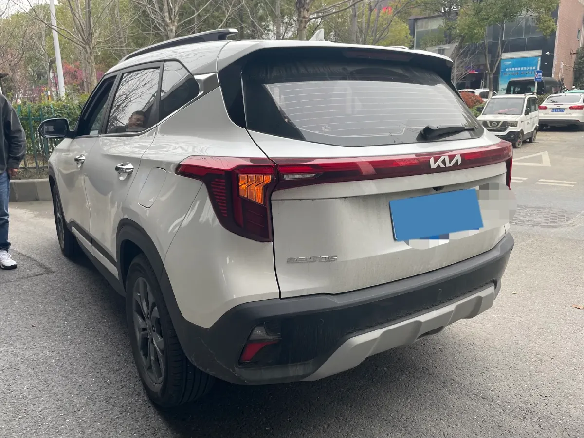 2023 Kia Seltos 1.5L 115HP L4 CVT,autocango,china used car exporter,china ev exporter,chinese used car exporter,chinese used ev exporter