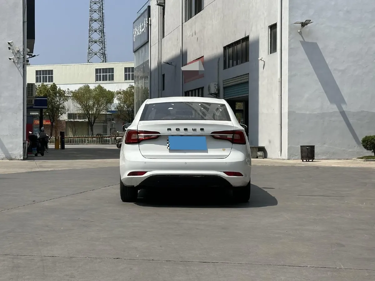 2020 Roewe i5 1.5L 120HP L4 CVT,autocango,china used car exporter,china ev exporter,chinese used car exporter,chinese used ev exporter