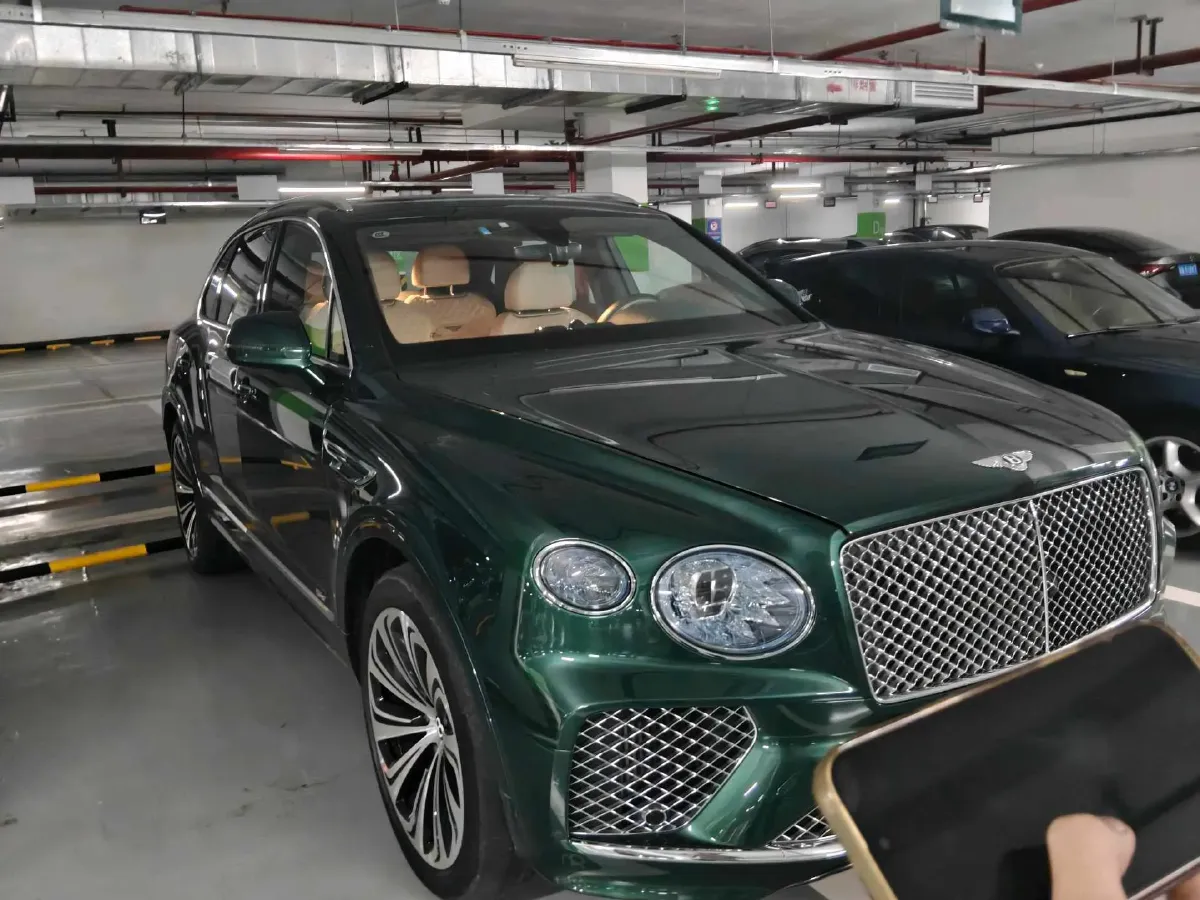 2021 Bentley Bentayga 3.0T 340HP V6 8AT PHEV 17.3KWH,autocango,china used car exporter,china ev exporter,chinese used car exporter,chinese used ev exporter