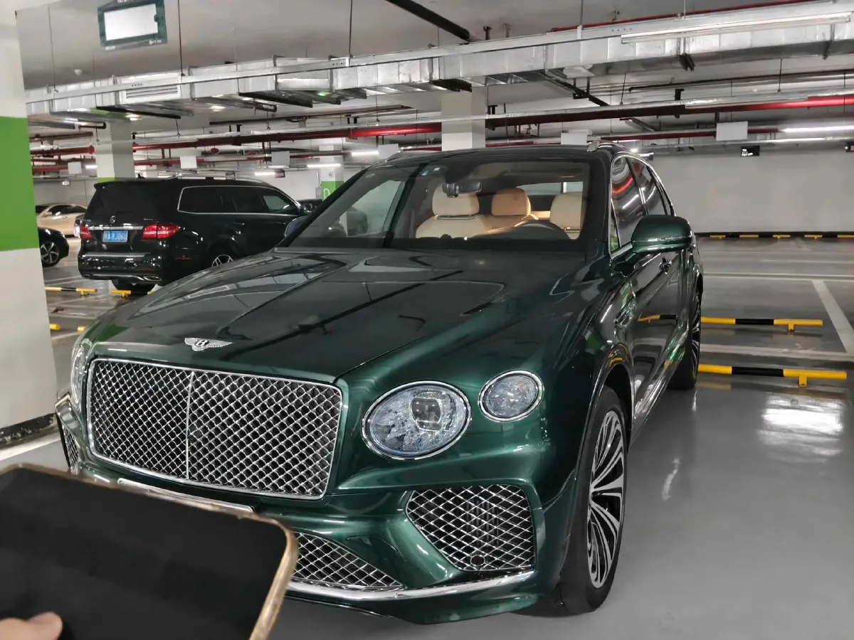 2021 Bentley Bentayga 3.0T 340HP V6 8AT PHEV 17.3KWH,autocango,china used car exporter,china ev exporter,chinese used car exporter,chinese used ev exporter