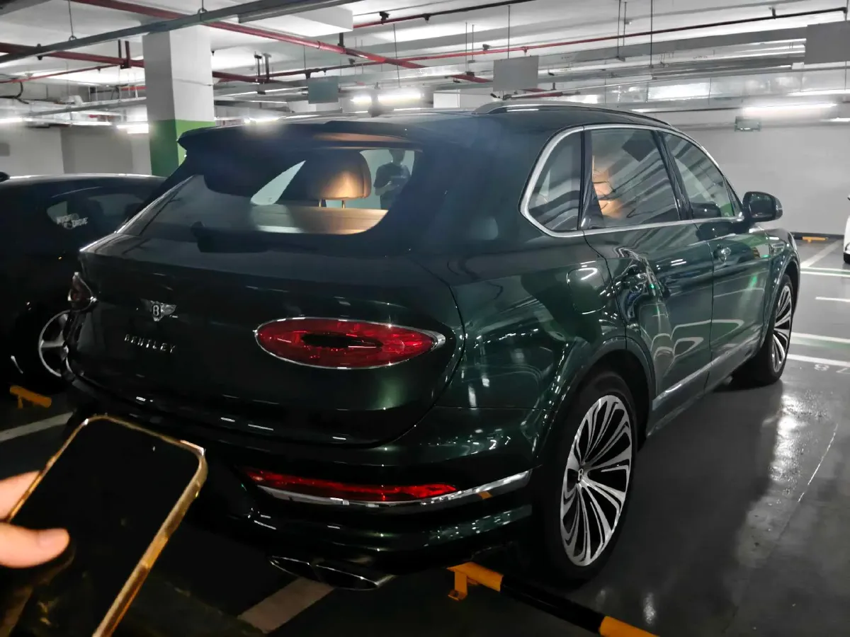 2021 Bentley Bentayga 3.0T 340HP V6 8AT PHEV 17.3KWH,autocango,china used car exporter,china ev exporter,chinese used car exporter,chinese used ev exporter