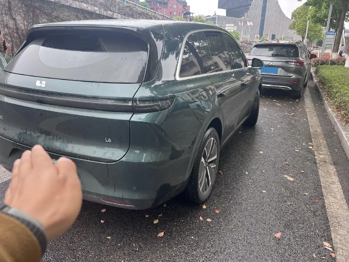 2024 Li L6 Range Extended 154HP L4 REEV 36.8KWH,autocango,china used car exporter,china ev exporter,chinese used car exporter,chinese used ev exporter