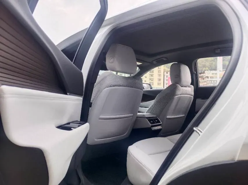 2023 Cadillac GT4 1.5T 211HP L4 9AT,autocango,china used car exporter,china ev exporter,chinese used car exporter,chinese used ev exporter