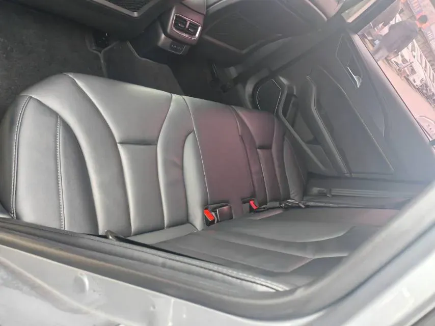 2020 HongQi H5 1.5T 169HP L4 7DCT,autocango,china used car exporter,china ev exporter,chinese used car exporter,chinese used ev exporter