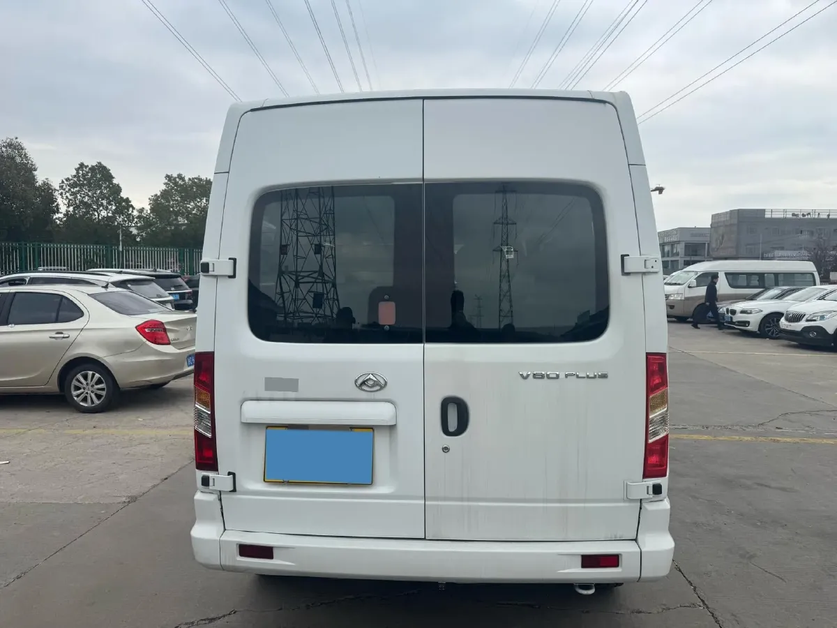 2021 MAXUS XinTu V80 2.0T 139HP L4 6MT,autocango,china used car exporter,china ev exporter,chinese used car exporter,chinese used ev exporter