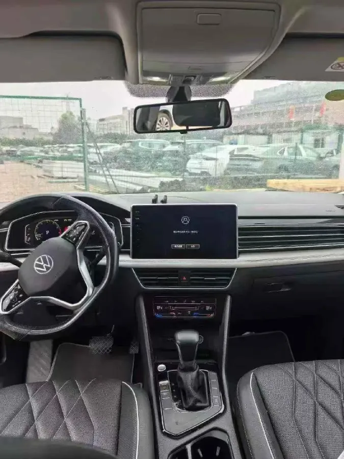 2023 Volkswagen Tiguan L 1.5T 160HP L4 7DCT,autocango,china used car exporter,china ev exporter,chinese used car exporter,chinese used ev exporter