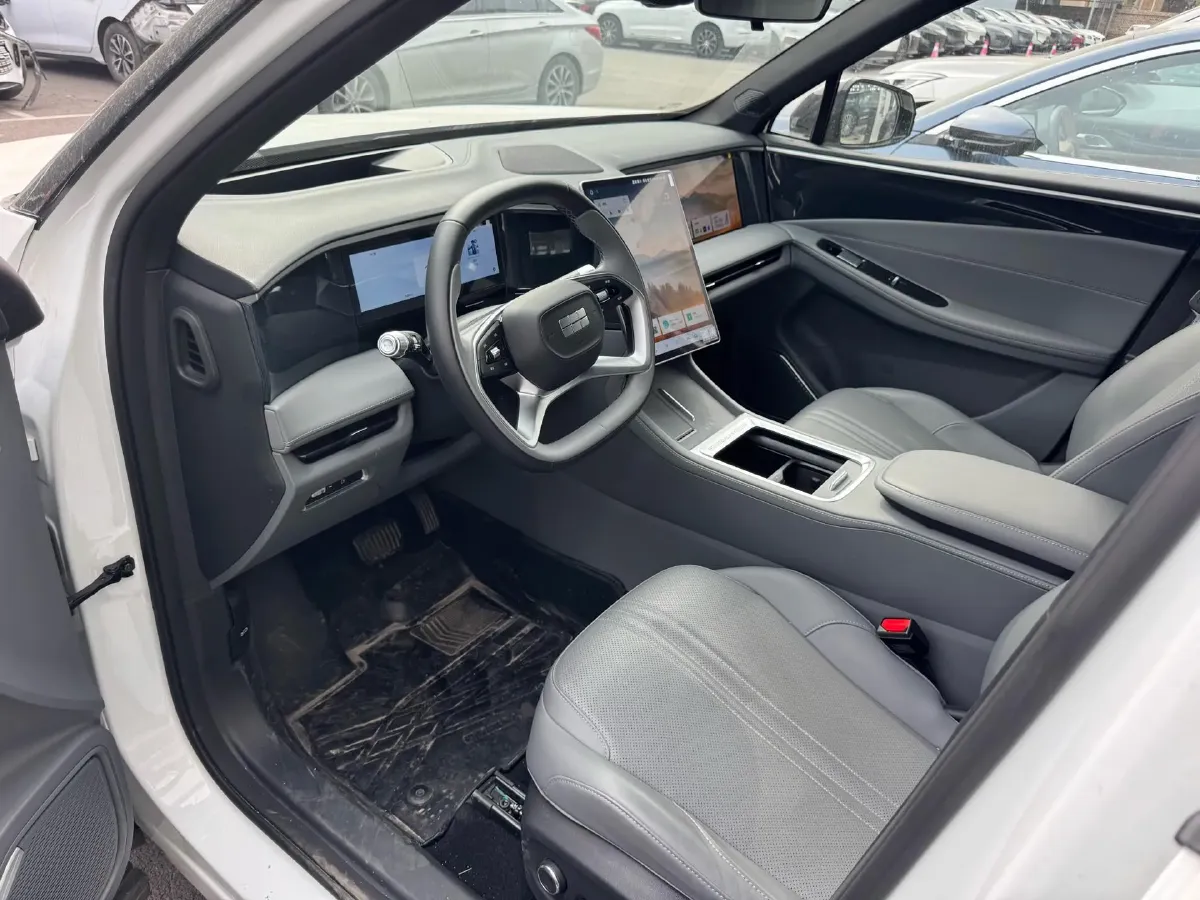 2025 Geely Galaxy L7 1.5L 112HP L4 1DHT PHEV 18.4KWH,autocango,china used car exporter,china ev exporter,chinese used car exporter,chinese used ev exporter