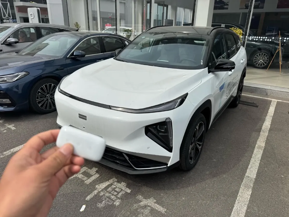 2025 Geely Galaxy L7 1.5L 112HP L4 1DHT PHEV 18.4KWH,autocango,china used car exporter,china ev exporter,chinese used car exporter,chinese used ev exporter