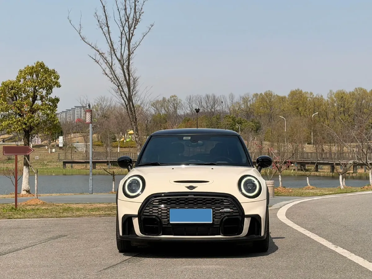 2022 MINI MINI 2.0T 192HP L4 7DCT,autocango,china used car exporter,china ev exporter,chinese used car exporter,chinese used ev exporter