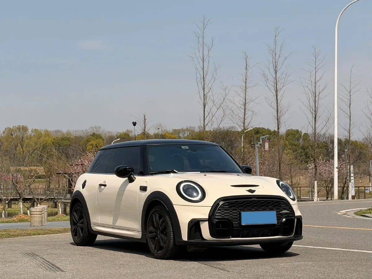 2022 MINI MINI 2.0T 192HP L4 7DCT,autocango,china used car exporter,china ev exporter,chinese used car exporter,chinese used ev exporter