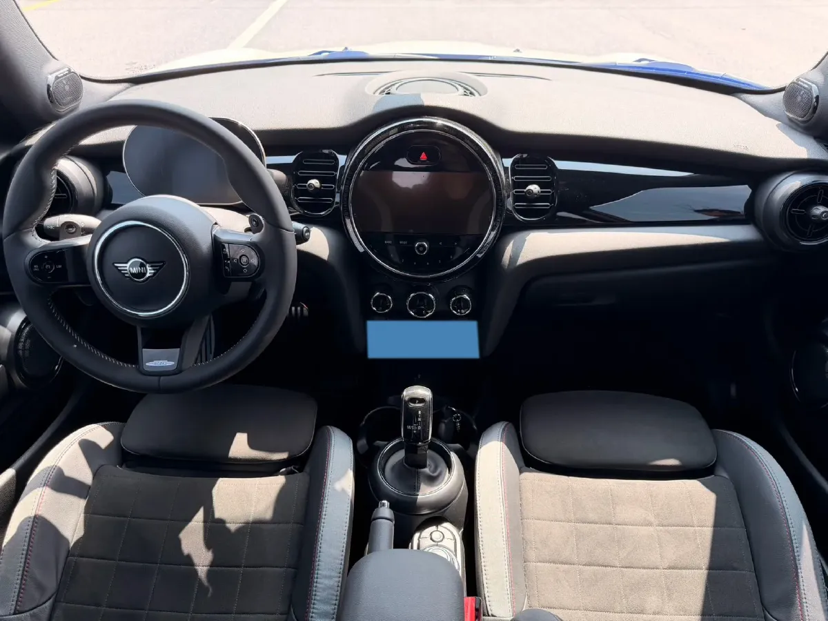 2022 MINI MINI 2.0T 192HP L4 7DCT,autocango,china used car exporter,china ev exporter,chinese used car exporter,chinese used ev exporter