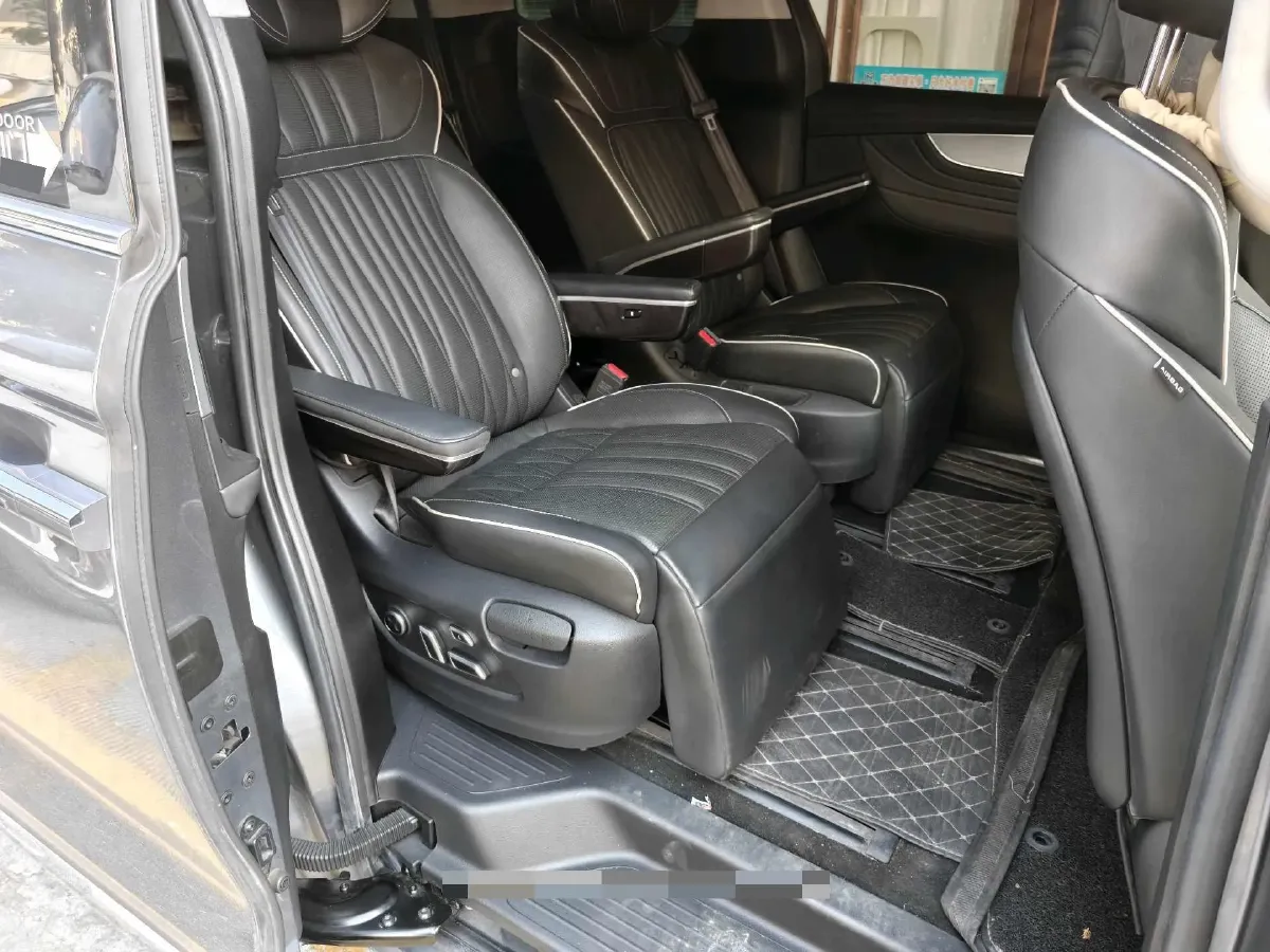 2022 Roewe iMAX8 2.0T 234HP L4 8AT,autocango,china used car exporter,china ev exporter,chinese used car exporter,chinese used ev exporter