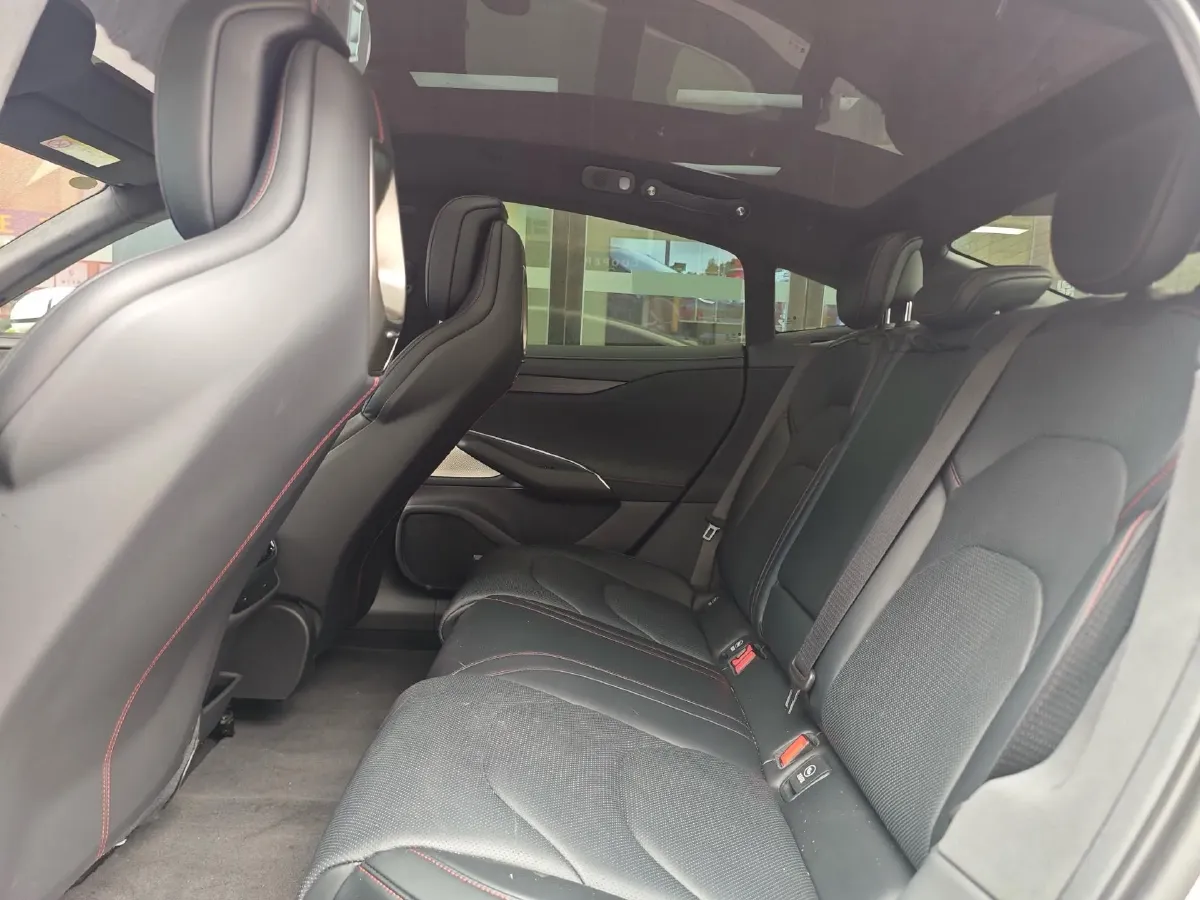 2024 MI SU7 BEV 101KWH,autocango,china used car exporter,china ev exporter,chinese used car exporter,chinese used ev exporter