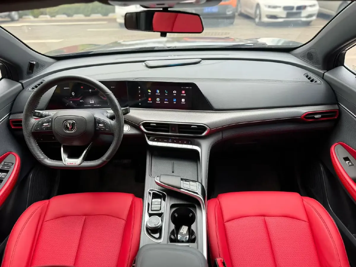 2021 ChangAn UNI-T 1.5T 180HP L4 7DCT,autocango,china used car exporter,china ev exporter,chinese used car exporter,chinese used ev exporter