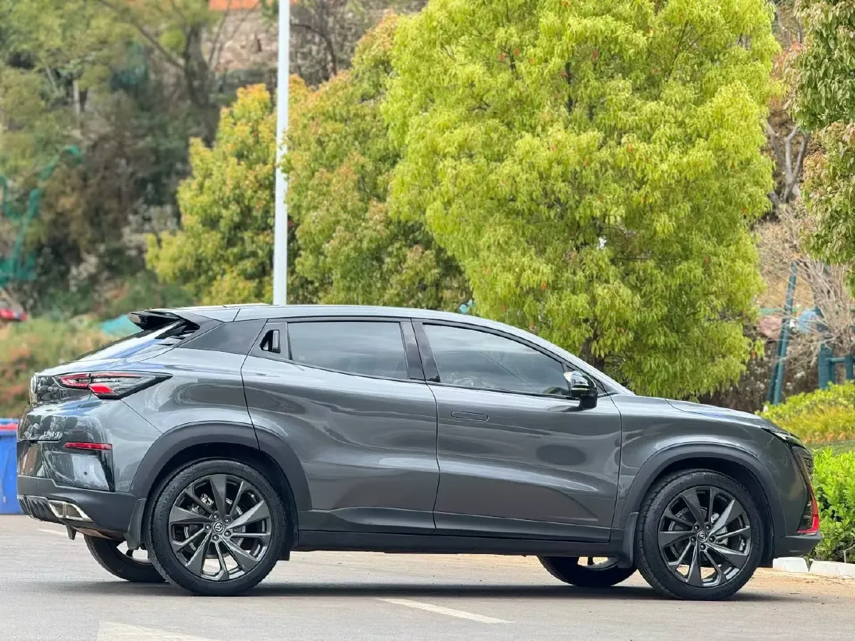 2021 ChangAn UNI-T 1.5T 180HP L4 7DCT,autocango,china used car exporter,china ev exporter,chinese used car exporter,chinese used ev exporter