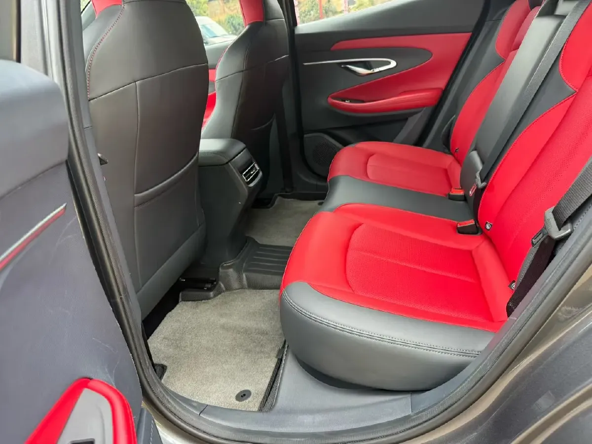 2021 ChangAn UNI-T 1.5T 180HP L4 7DCT,autocango,china used car exporter,china ev exporter,chinese used car exporter,chinese used ev exporter