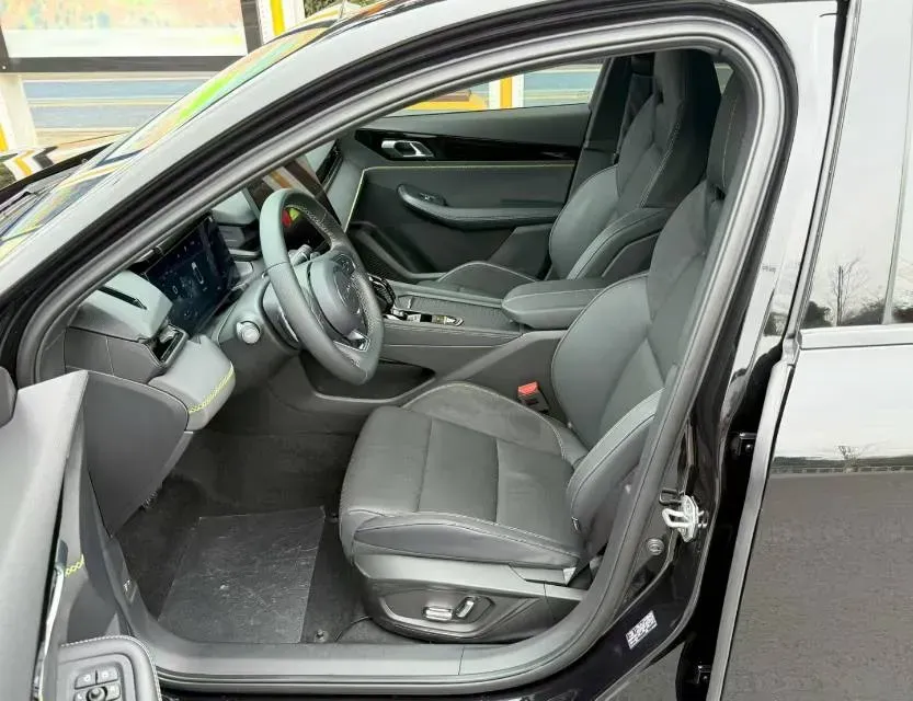 2023 MAXUS G50 1.5T 181HP L4 7DCT,autocango,china used car exporter,china ev exporter,chinese used car exporter,chinese used ev exporter