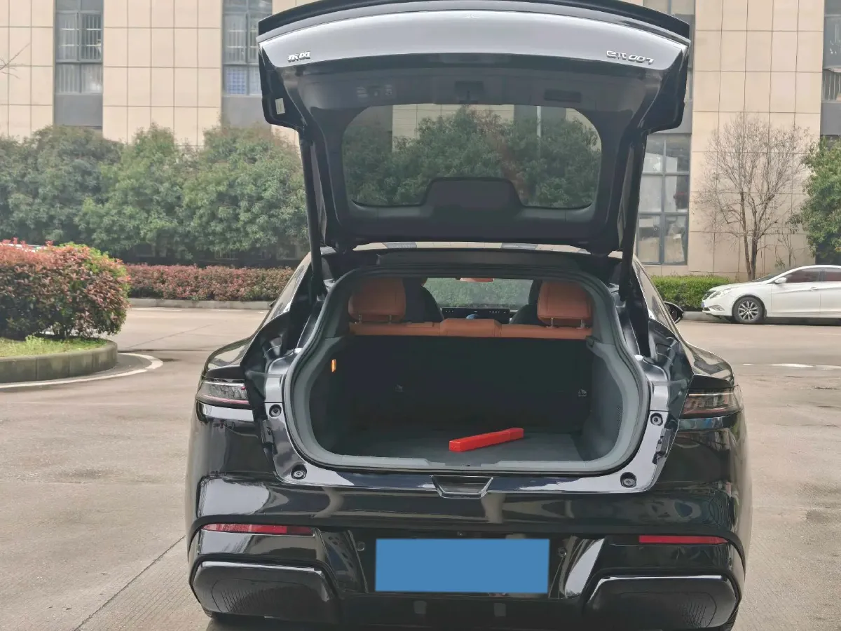 2024 DongFeng eπ eπ007 REEV 105HP REEV 28.4KWH,autocango,china used car exporter,china ev exporter,chinese used car exporter,chinese used ev exporter