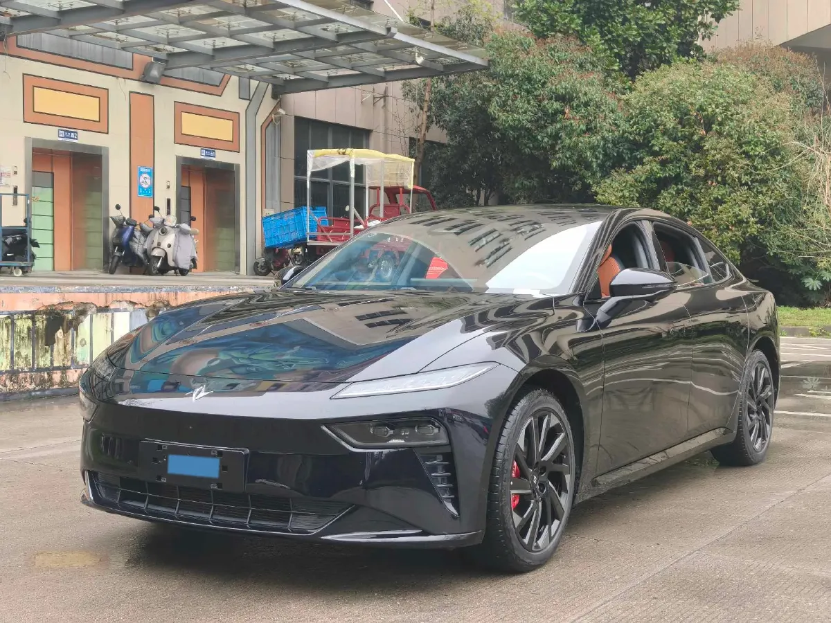 2024 DongFeng eπ eπ007 REEV 105HP REEV 28.4KWH,autocango,china used car exporter,china ev exporter,chinese used car exporter,chinese used ev exporter