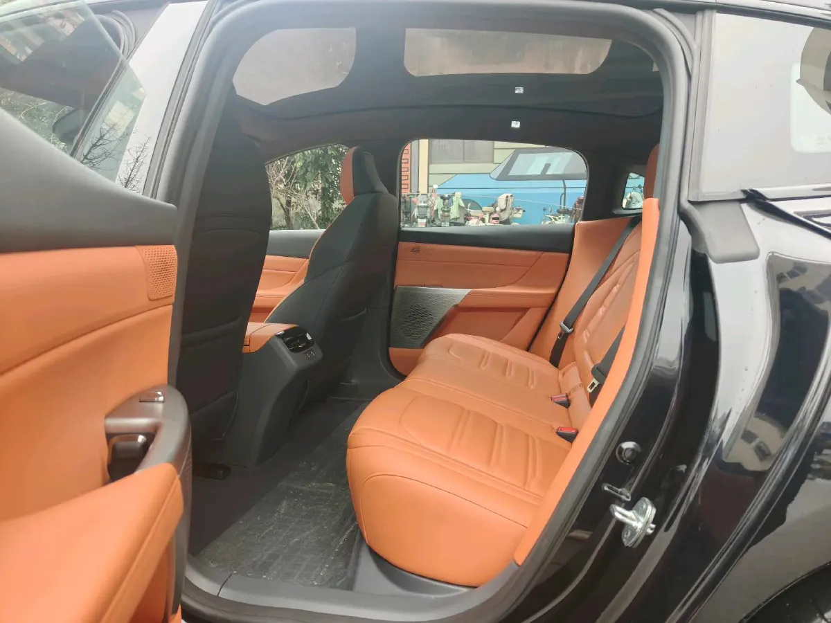 2024 DongFeng eπ eπ007 REEV 105HP REEV 28.4KWH,autocango,china used car exporter,china ev exporter,chinese used car exporter,chinese used ev exporter