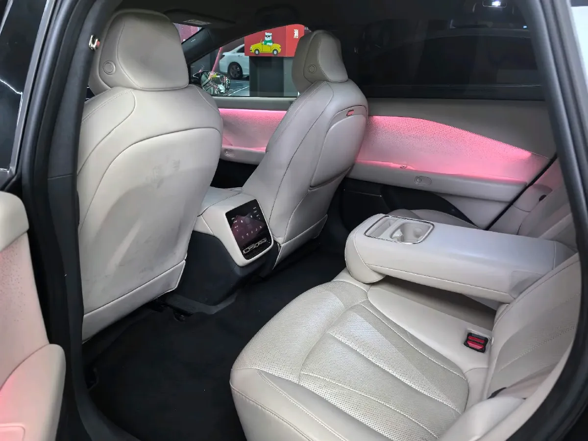 2024 Xpeng P7+ BEV 60.7KWH,autocango,china used car exporter,china ev exporter,chinese used car exporter,chinese used ev exporter