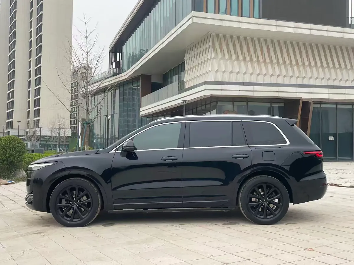 2021 Li ONE Range Extended 131HP REEV 40.5KWH,autocango,china used car exporter,china ev exporter,chinese used car exporter,chinese used ev exporter