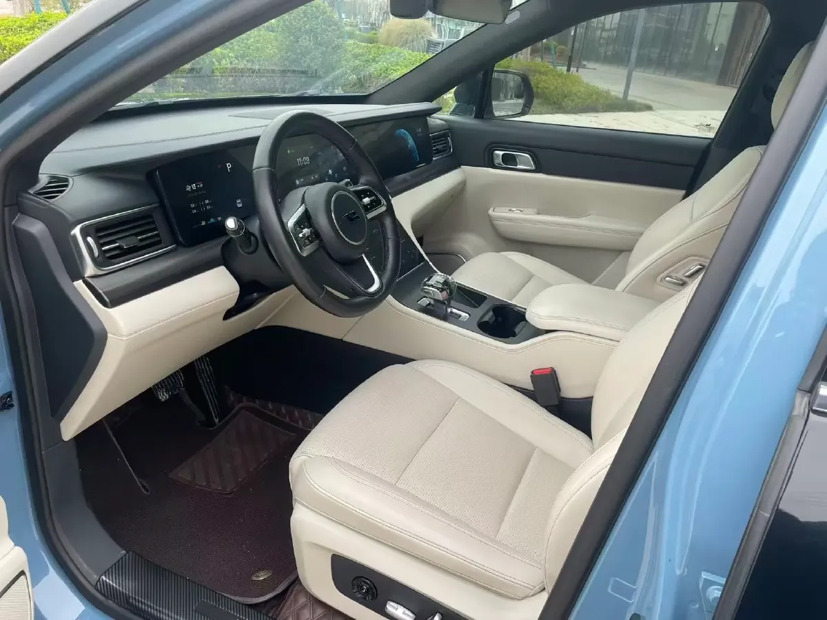 2021 Li ONE Range Extended 131HP REEV 40.5KWH,autocango,china used car exporter,china ev exporter,chinese used car exporter,chinese used ev exporter