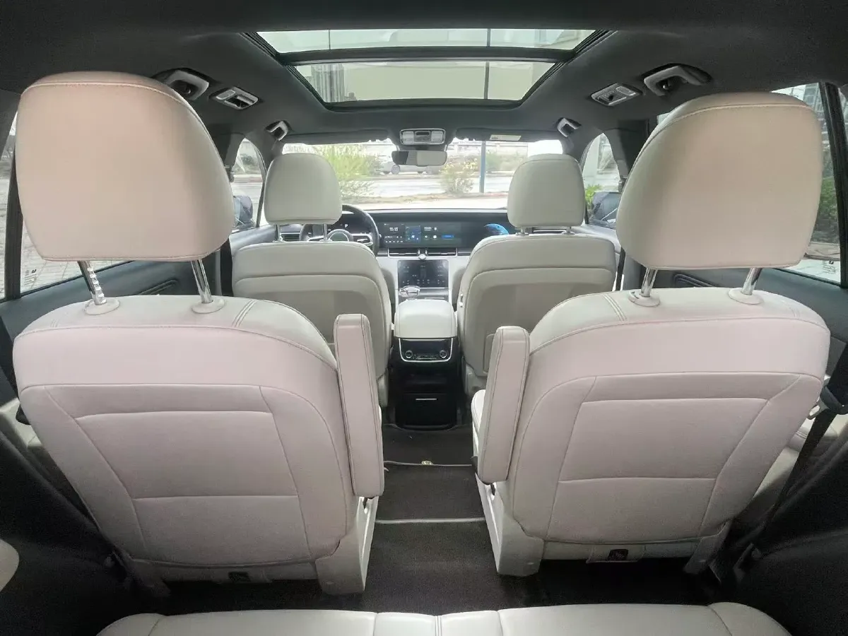 2021 Li ONE Range Extended 131HP REEV 40.5KWH,autocango,china used car exporter,china ev exporter,chinese used car exporter,chinese used ev exporter