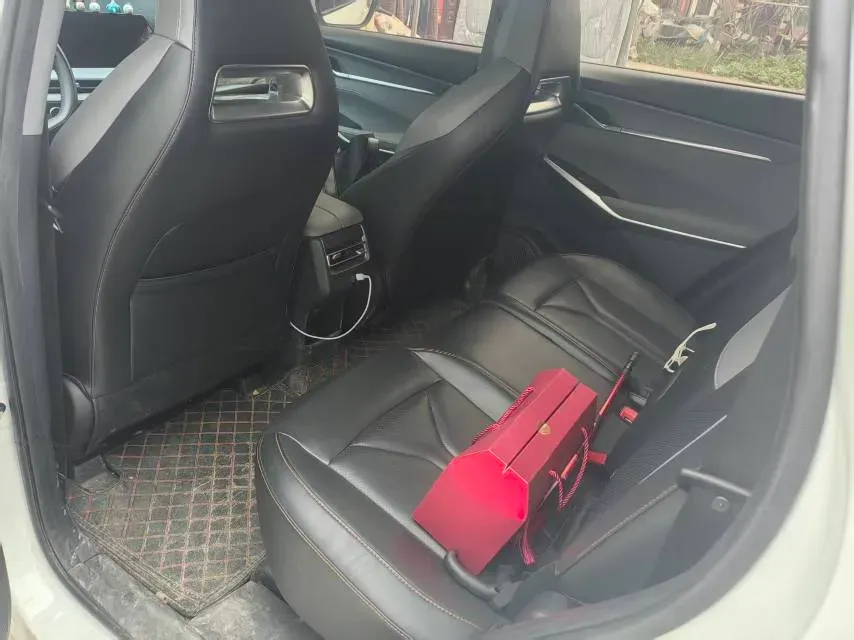 2022 ChangAn CS75 Plus 2.0T 233HP L4 8AT,autocango,china used car exporter,china ev exporter,chinese used car exporter,chinese used ev exporter