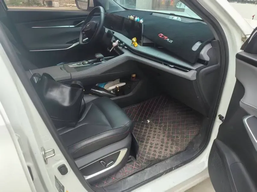 2022 ChangAn CS75 Plus 2.0T 233HP L4 8AT,autocango,china used car exporter,china ev exporter,chinese used car exporter,chinese used ev exporter