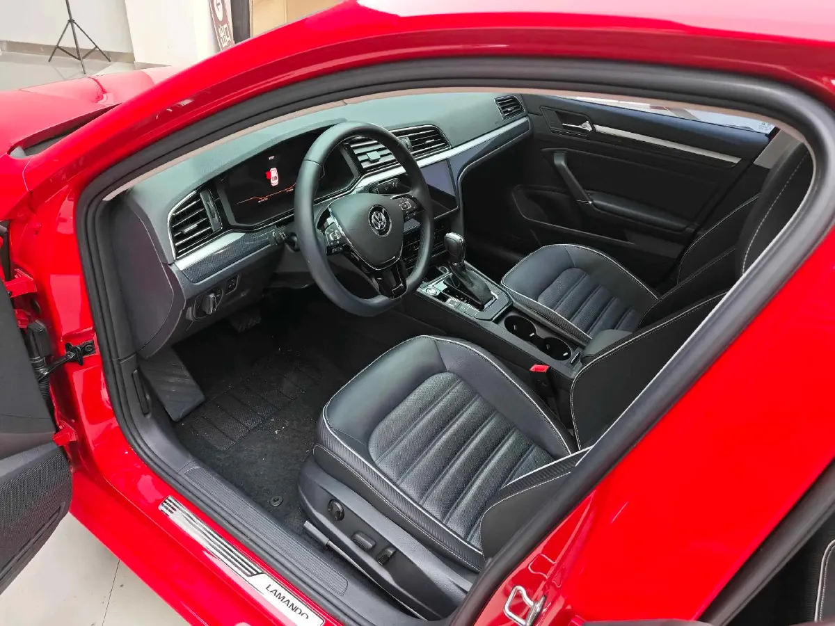 2021 Volkswagen T-Roc 1.4T 150HP L4 7DCT,autocango,china used car exporter,china ev exporter,chinese used car exporter,chinese used ev exporter