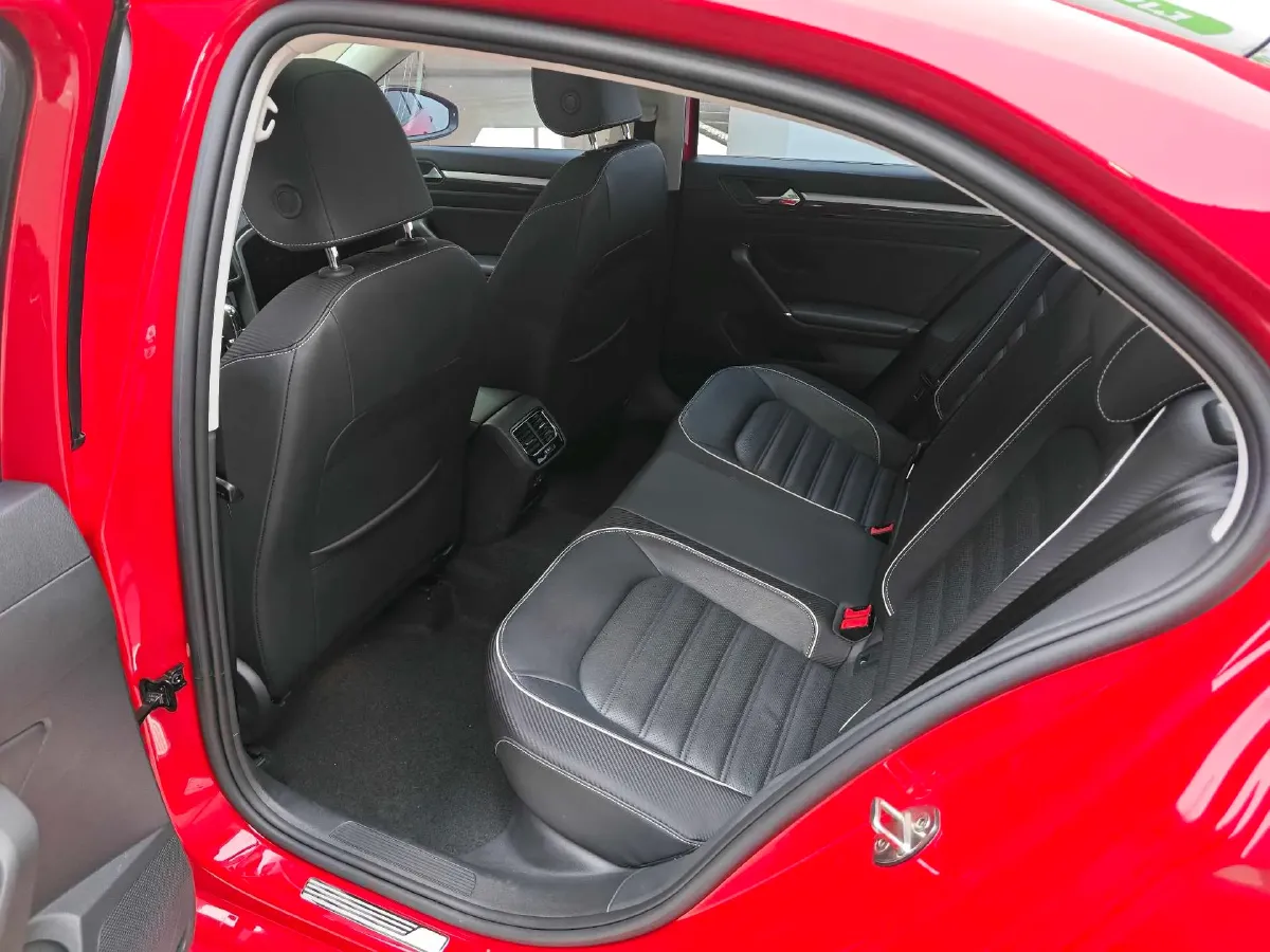 2021 Volkswagen T-Roc 1.4T 150HP L4 7DCT,autocango,china used car exporter,china ev exporter,chinese used car exporter,chinese used ev exporter