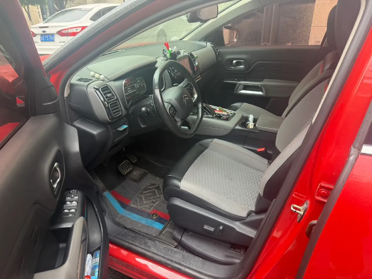 2018 Citroen C5 Aircross 1.6T 167HP L4 6AT,autocango,china used car exporter,china ev exporter,chinese used car exporter,chinese used ev exporter