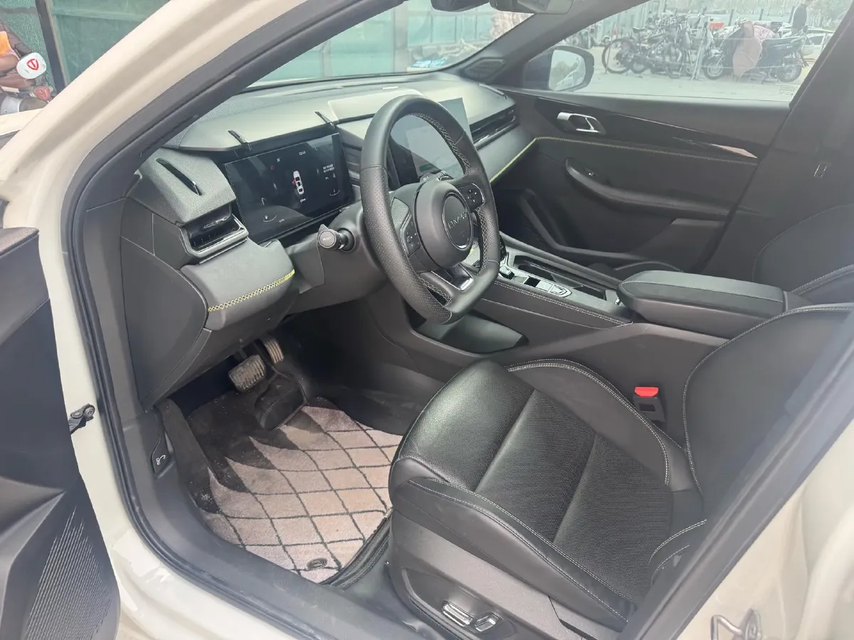 2025 LYNK&CO 03 1.5T 181HP L4 7DCT,autocango,china used car exporter,china ev exporter,chinese used car exporter,chinese used ev exporter