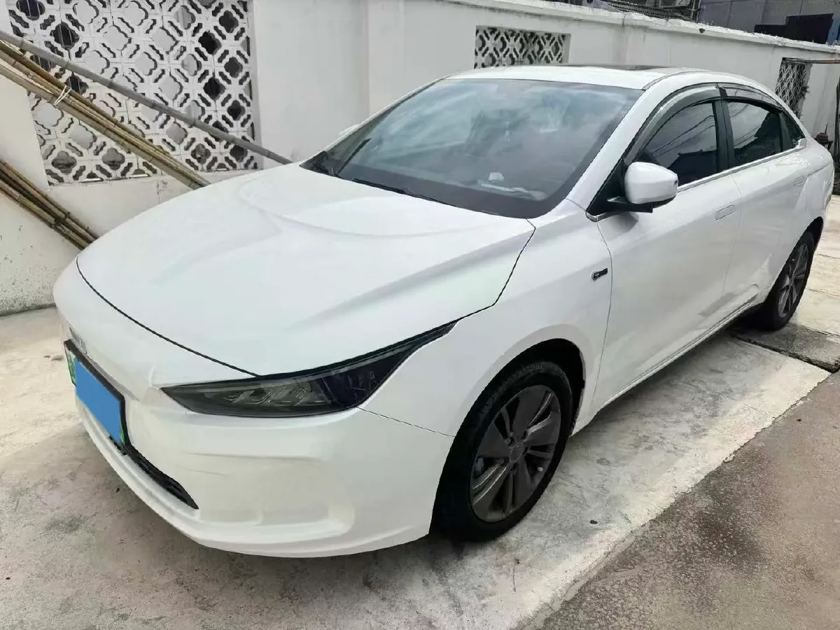2022 Geely Emgrand L HiP 1.5T 181HP L4 3DHT PHEV 15.5KWH,autocango,china used car exporter,china ev exporter,chinese used car exporter,chinese used ev exporter