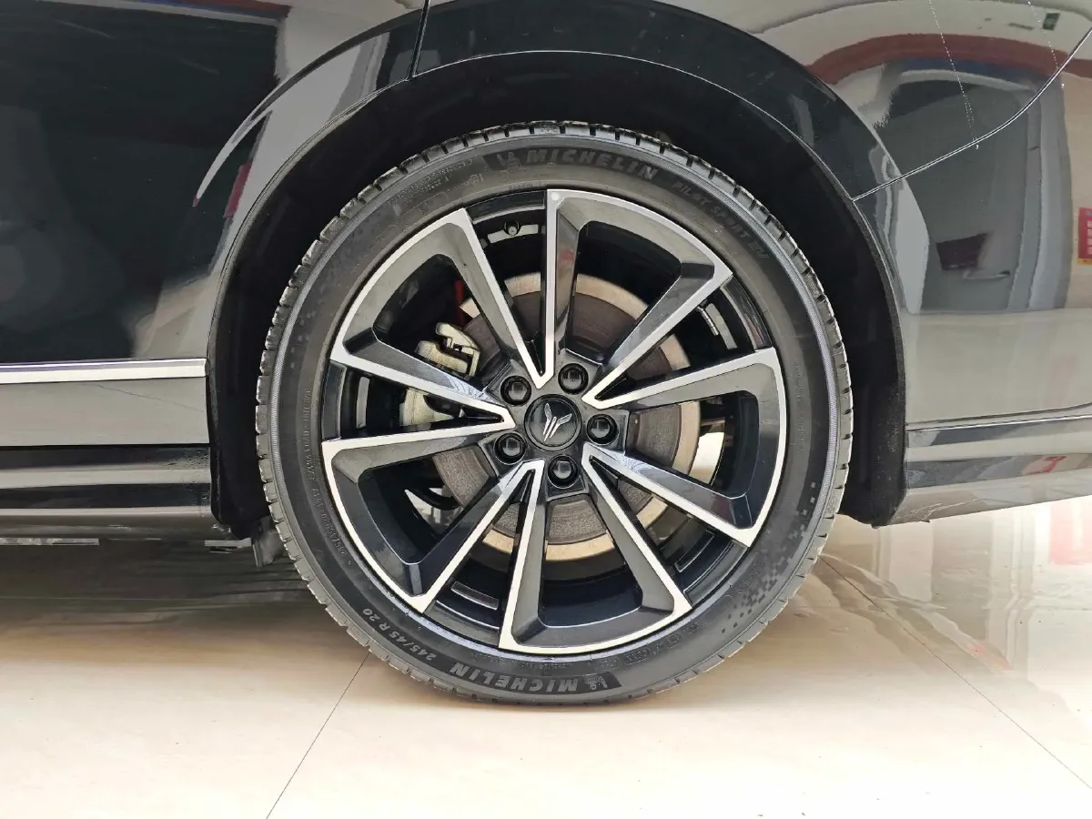 2024 Voyah ZhuiGuang 1.5T 136HP L4 PHEV 43KWH,autocango,china used car exporter,china ev exporter,chinese used car exporter,chinese used ev exporter